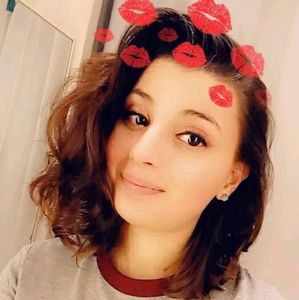 Meet your Posher, Catherine